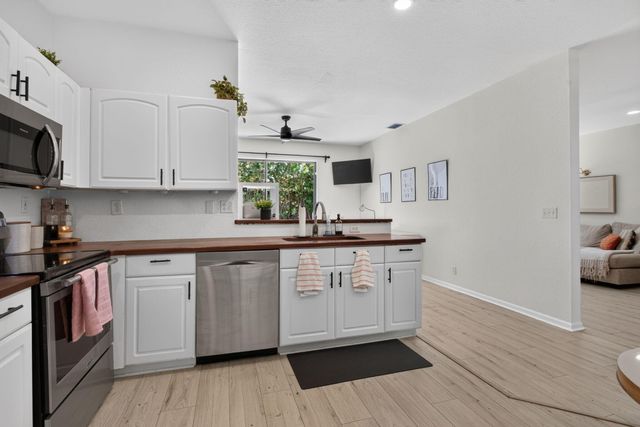 5809 Eagle Cay Lane, Coconut Creek, FL 33073