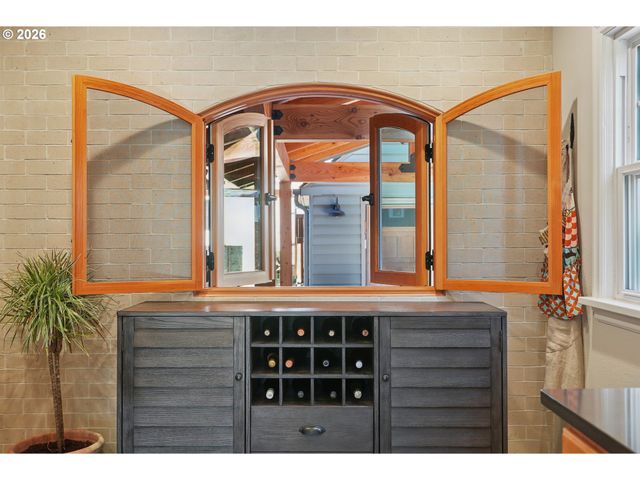 112 W 35TH St, Vancouver, WA 98660