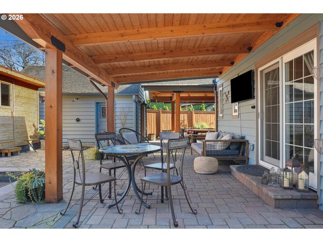 112 W 35TH St, Vancouver, WA 98660