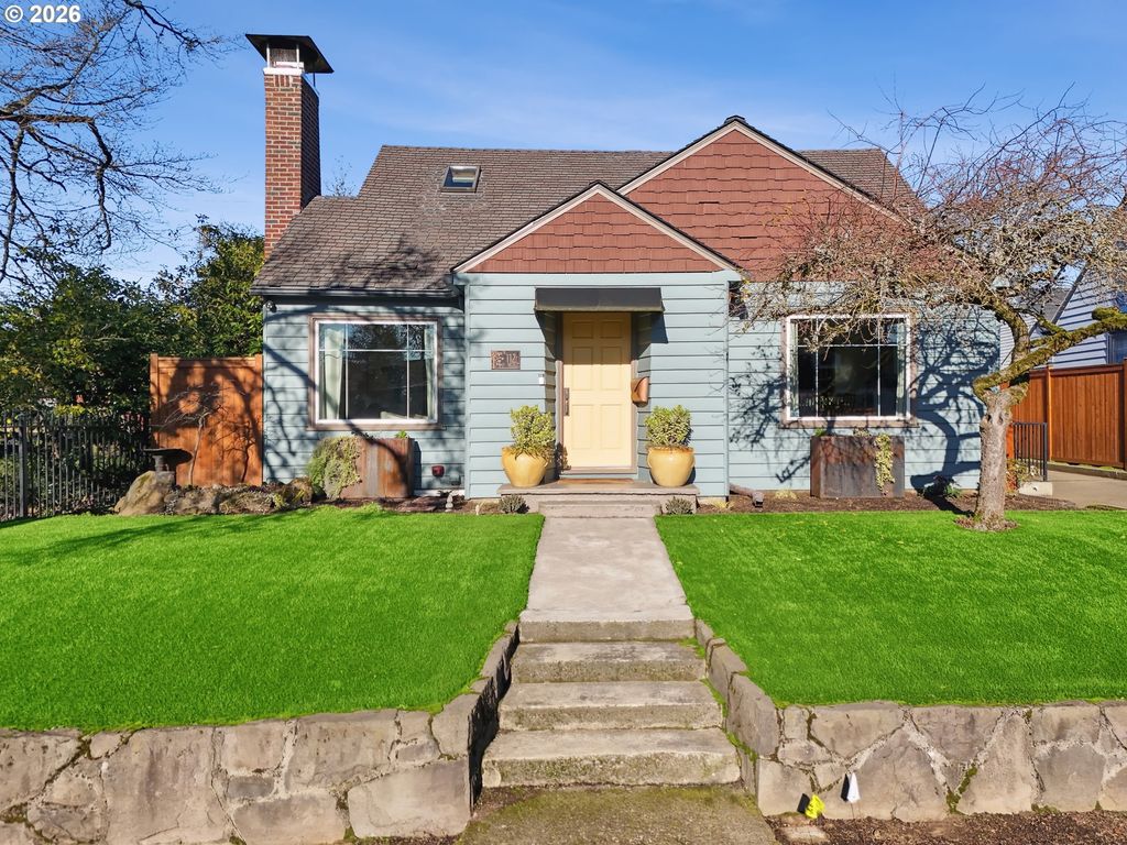 112 W 35TH St, Vancouver, WA 98660