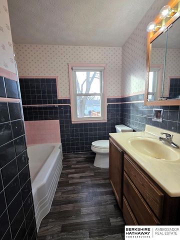 6916 S 41st Avenue, Bellevue, NE 68147