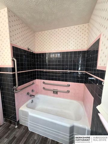 6916 S 41st Avenue, Bellevue, NE 68147