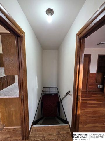 6916 S 41st Avenue, Bellevue, NE 68147