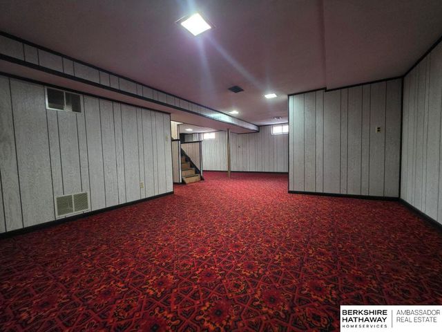 6916 S 41st Avenue, Bellevue, NE 68147