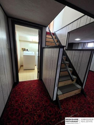 6916 S 41st Avenue, Bellevue, NE 68147