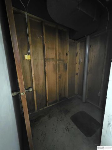 6916 S 41st Avenue, Bellevue, NE 68147