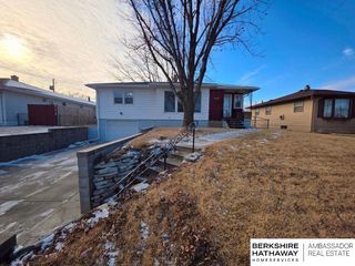 6916 S 41st Avenue, Bellevue, NE 68147