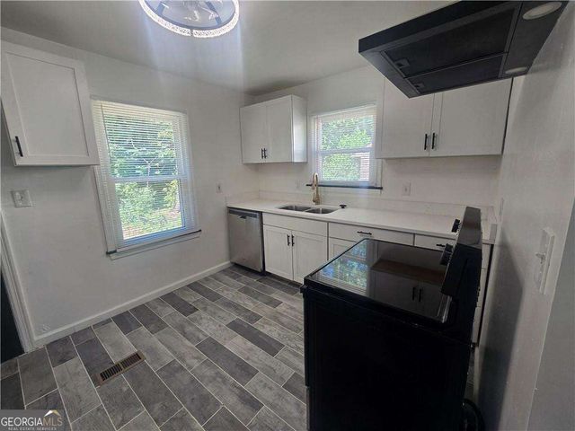 754 Pegg Road SW, Atlanta, GA 30315