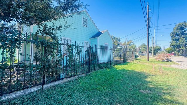 100 Stiles Street, Houston, TX 77011
