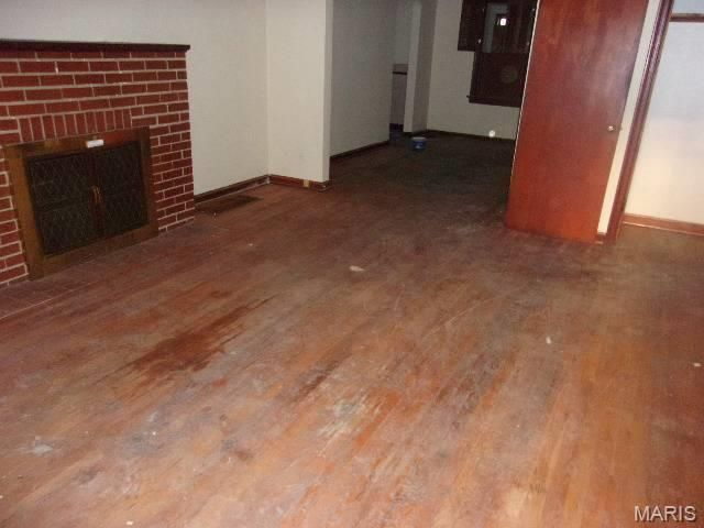 9920 Diamond Drive, St Louis, MO 63137