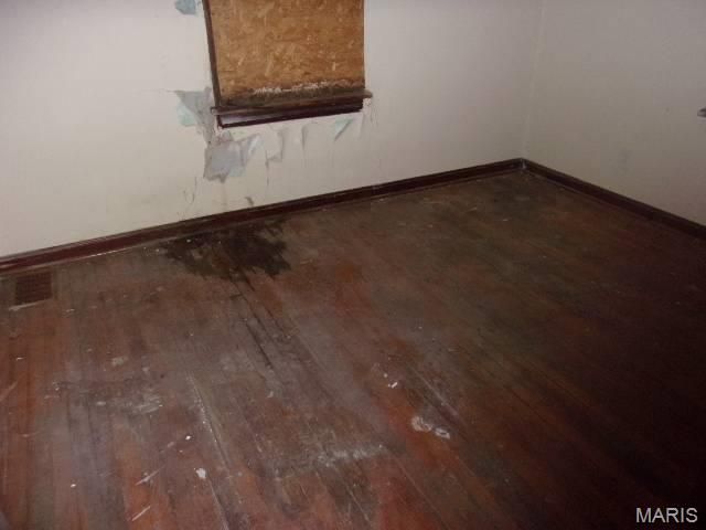 9920 Diamond Drive, St Louis, MO 63137