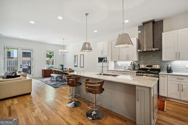129 Holiday Avenue UNIT #B, Atlanta, GA 30307