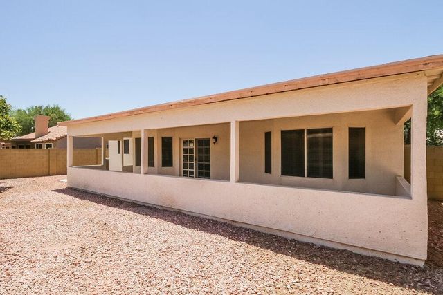 2216 E Sherri Drive, Gilbert, AZ 85296