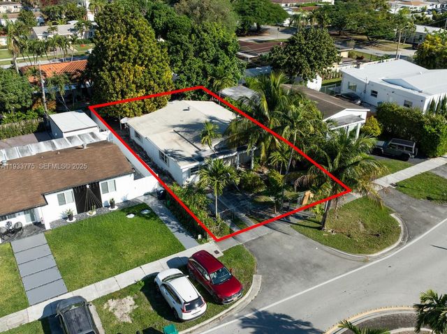 7515 SW 32nd St, Miami, FL 33155