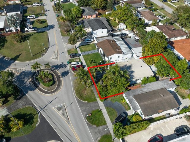 7515 SW 32nd St, Miami, FL 33155