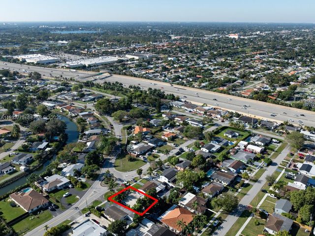 7515 SW 32nd St, Miami, FL 33155