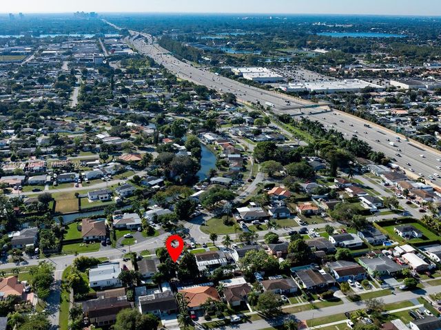 7515 SW 32nd St, Miami, FL 33155