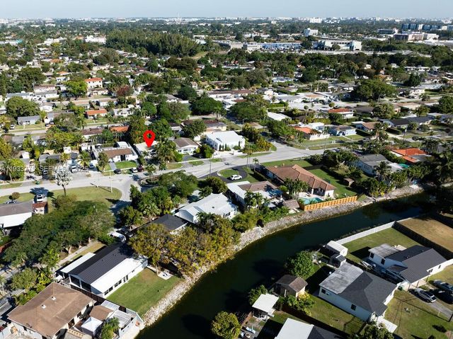 7515 SW 32nd St, Miami, FL 33155