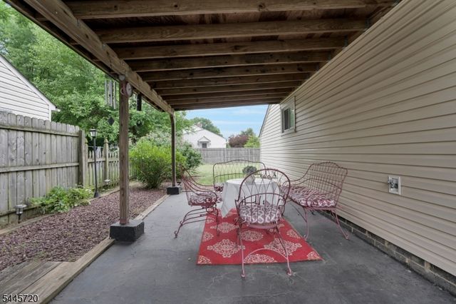 21 Louis Ave, Middlesex Boro, NJ 08846