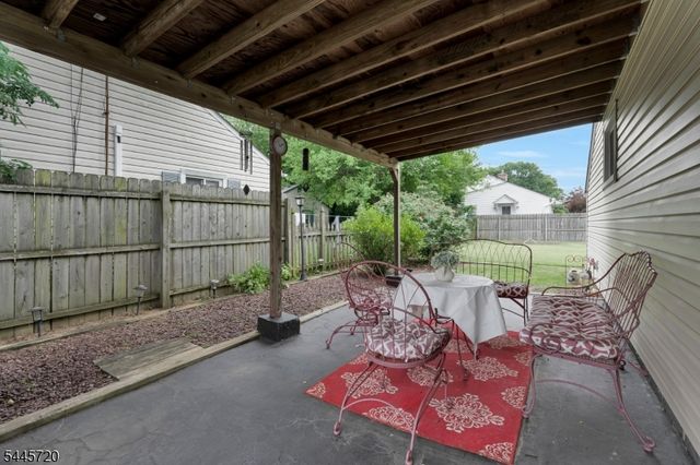 21 Louis Ave, Middlesex Boro, NJ 08846