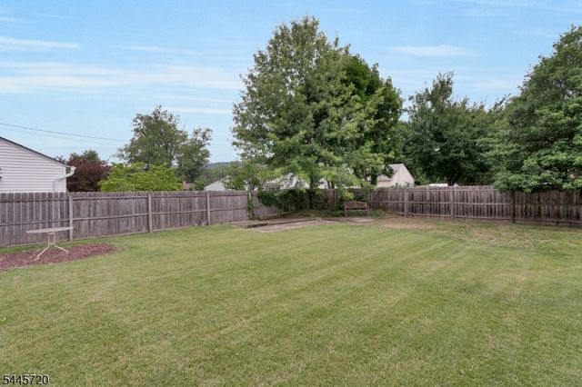 21 Louis Ave, Middlesex Boro, NJ 08846