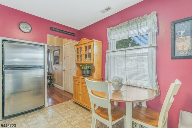 21 Louis Ave, Middlesex Boro, NJ 08846