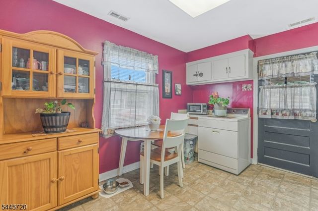 21 Louis Ave, Middlesex Boro, NJ 08846