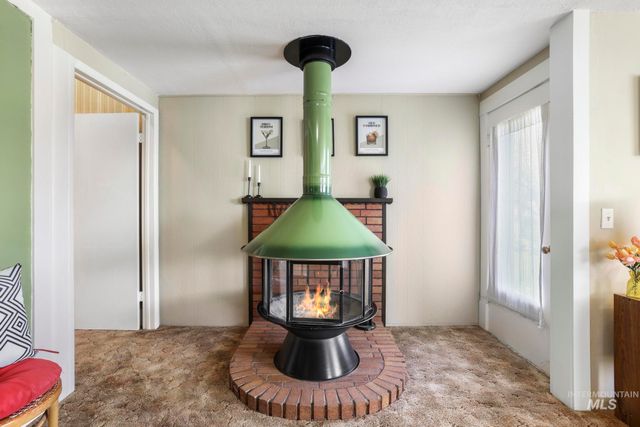 305 Madison St W, Kimberly, ID 83341