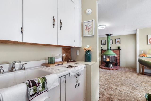 305 Madison St W, Kimberly, ID 83341