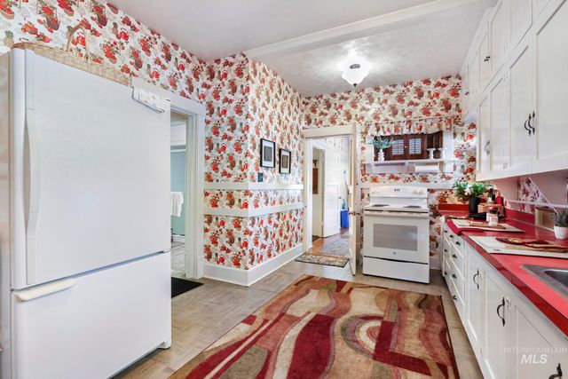 305 Madison St W, Kimberly, ID 83341