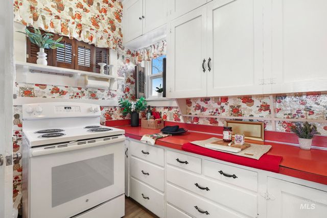 305 Madison St W, Kimberly, ID 83341