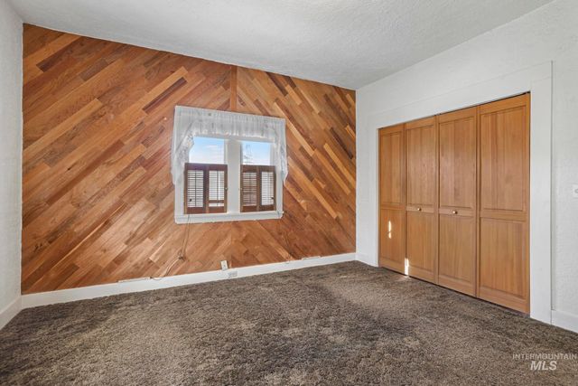 305 Madison St W, Kimberly, ID 83341