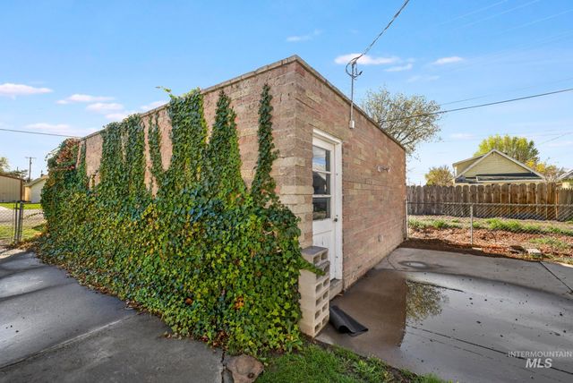 305 Madison St W, Kimberly, ID 83341