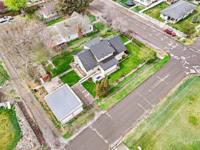 305 Madison St W, Kimberly, ID 83341