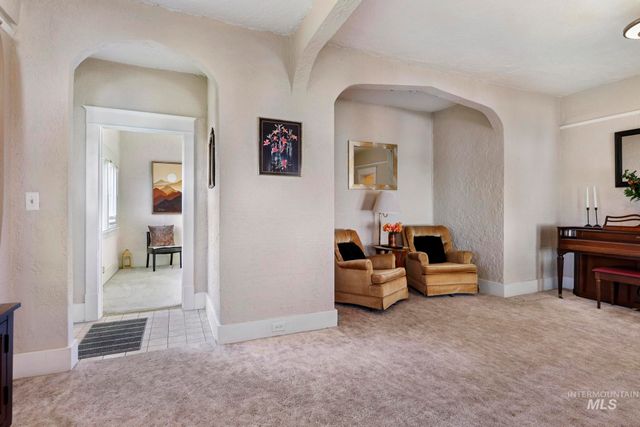 305 Madison St W, Kimberly, ID 83341