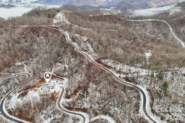 94 Locust Grove Lane, Weaverville, NC 28787