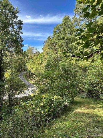 94 Locust Grove Lane, Weaverville, NC 28787