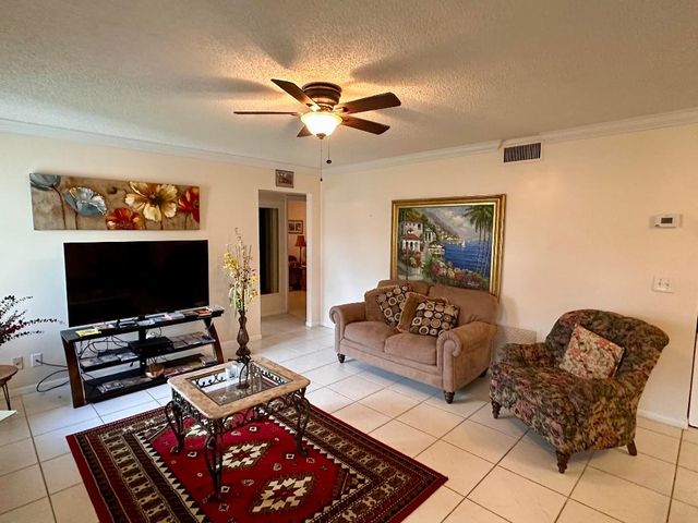 5991 Whispering Pine Way C-2, Greenacres, FL 33463