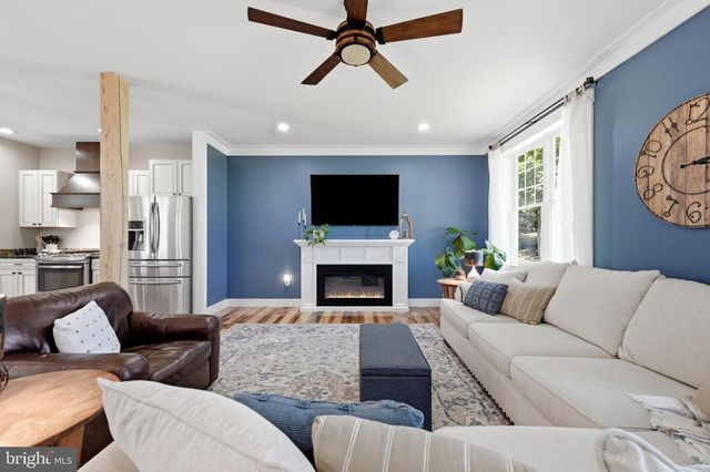 2251 HUNTING RIDGE RD, Winchester, VA 22603