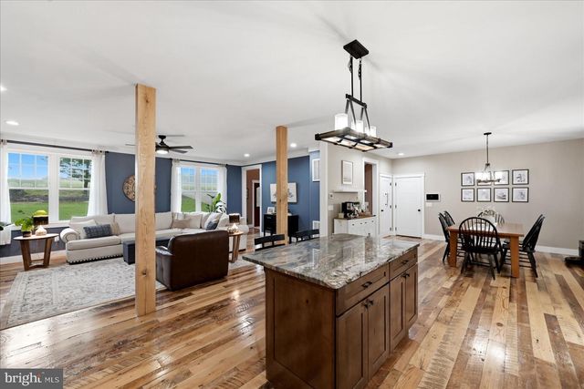 2251 HUNTING RIDGE RD, Winchester, VA 22603