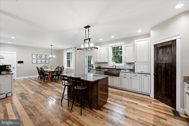 2251 HUNTING RIDGE RD, Winchester, VA 22603