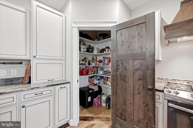 2251 HUNTING RIDGE RD, Winchester, VA 22603