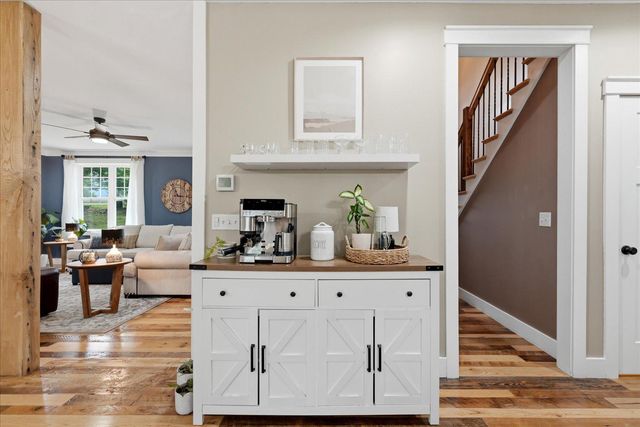 2251 HUNTING RIDGE RD, Winchester, VA 22603