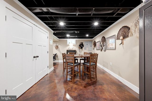 2251 HUNTING RIDGE RD, Winchester, VA 22603
