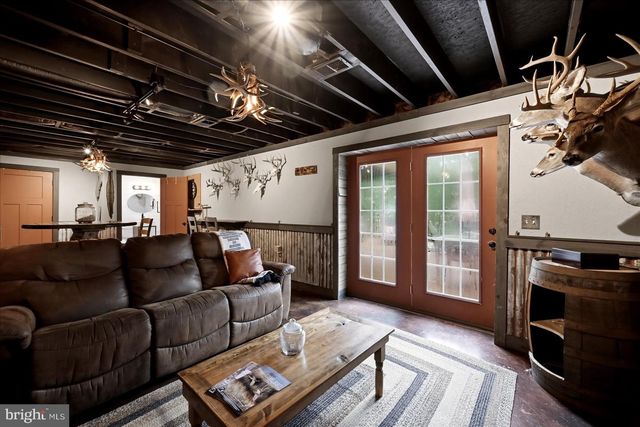 2251 HUNTING RIDGE RD, Winchester, VA 22603