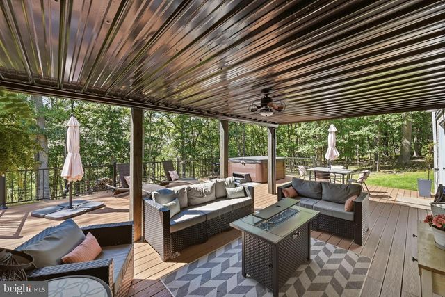 2251 HUNTING RIDGE RD, Winchester, VA 22603