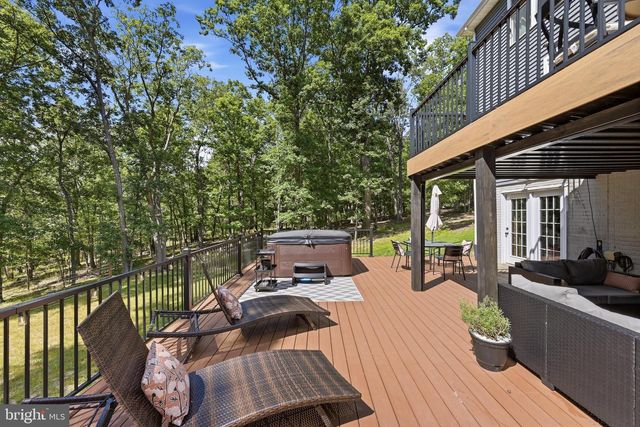 2251 HUNTING RIDGE RD, Winchester, VA 22603