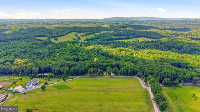 2251 HUNTING RIDGE RD, Winchester, VA 22603