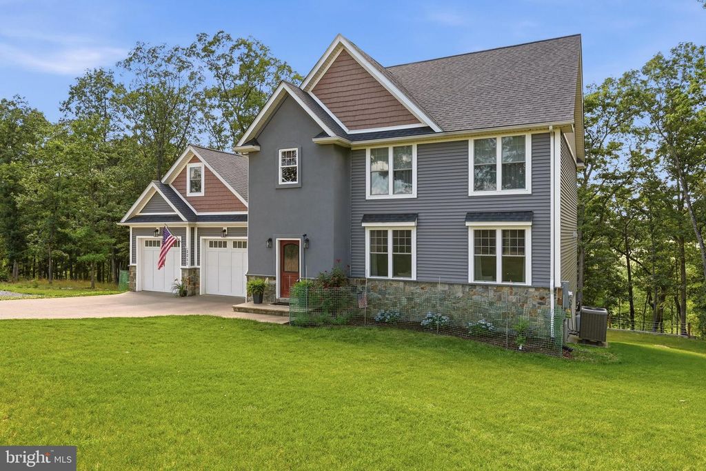 2251 HUNTING RIDGE RD, Winchester, VA 22603