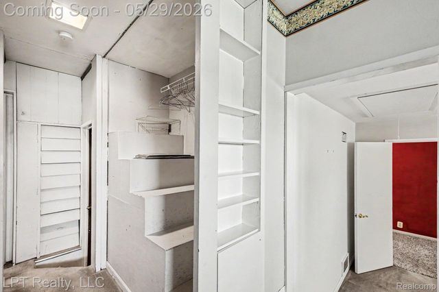 21021 Wendell Street, Clinton Charter Township, MI 48036
